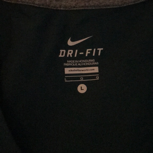 Nike short sleeve dri-fit - Picture 2 of 2
